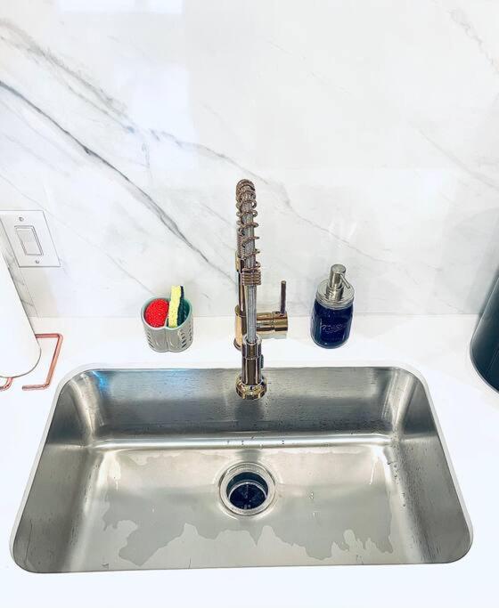 דירות דאלאס Luxe Travel Retreat Near Deep Ellum מראה חיצוני תמונה